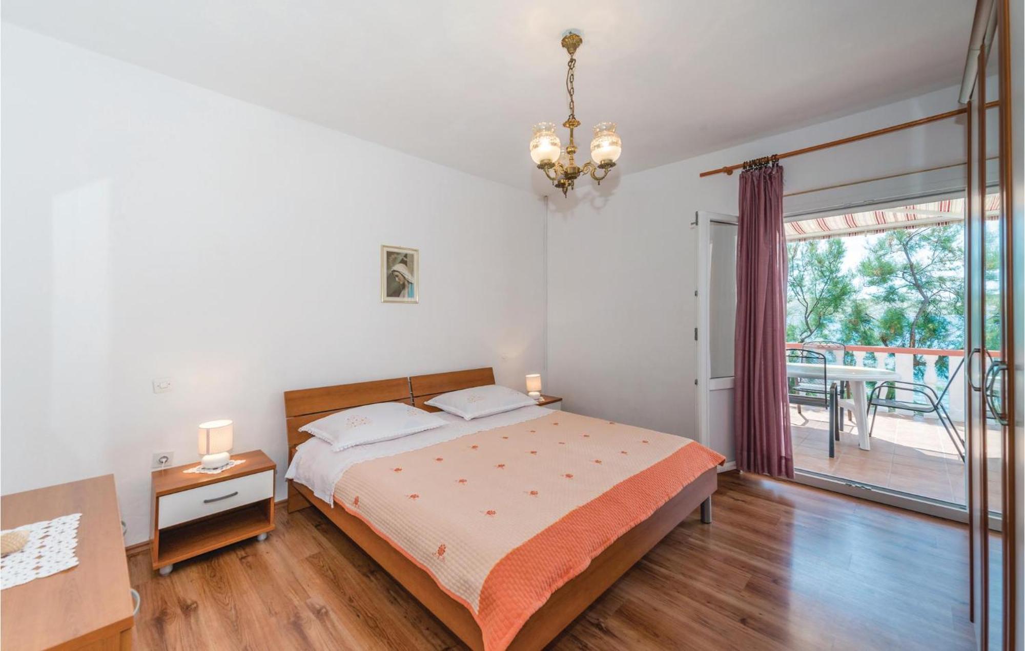 2 Bedroom Lovely Apartment In Kustici Exterior photo