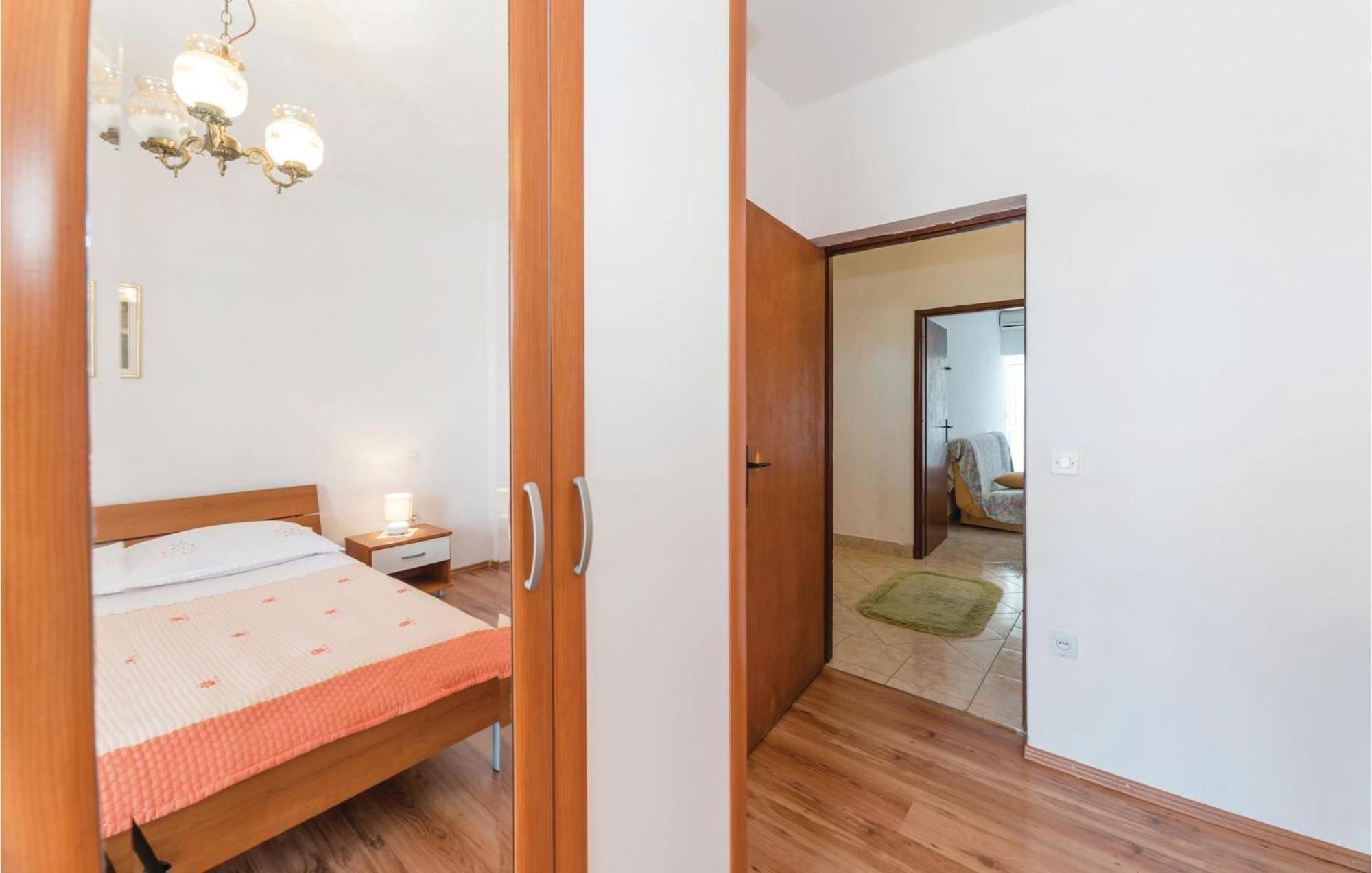 2 Bedroom Lovely Apartment In Kustici Exterior photo